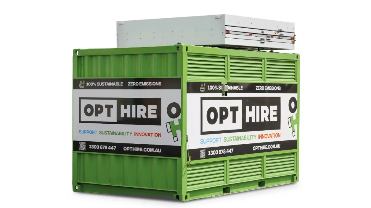 opthire employee showing to man the product